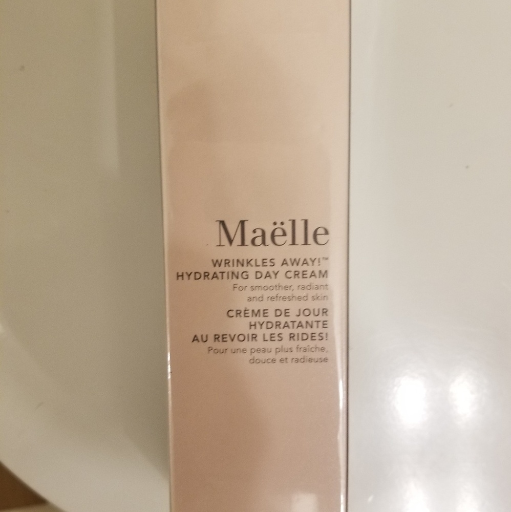 Wrinkles away day cream